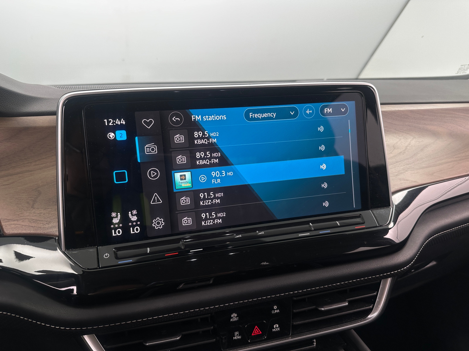 Thumbnail: 2025 Volkswagen Atlas - 3