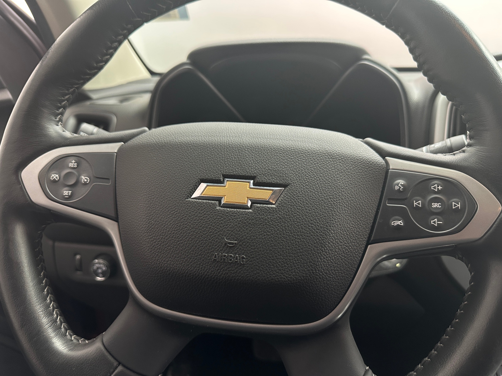 Thumbnail: 2015 Chevrolet Colorado - 5