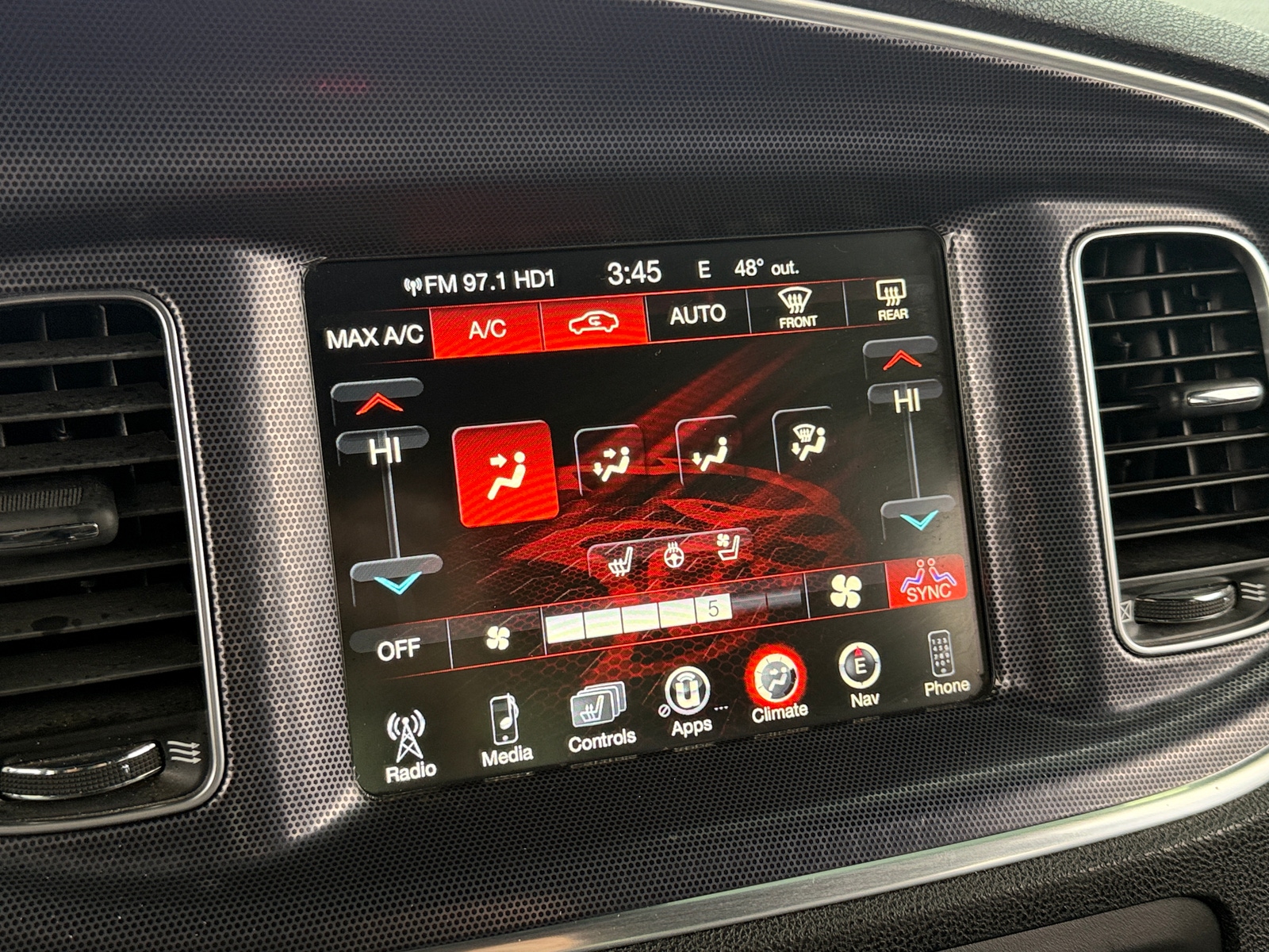 Thumbnail: 2016 Dodge Charger - 3