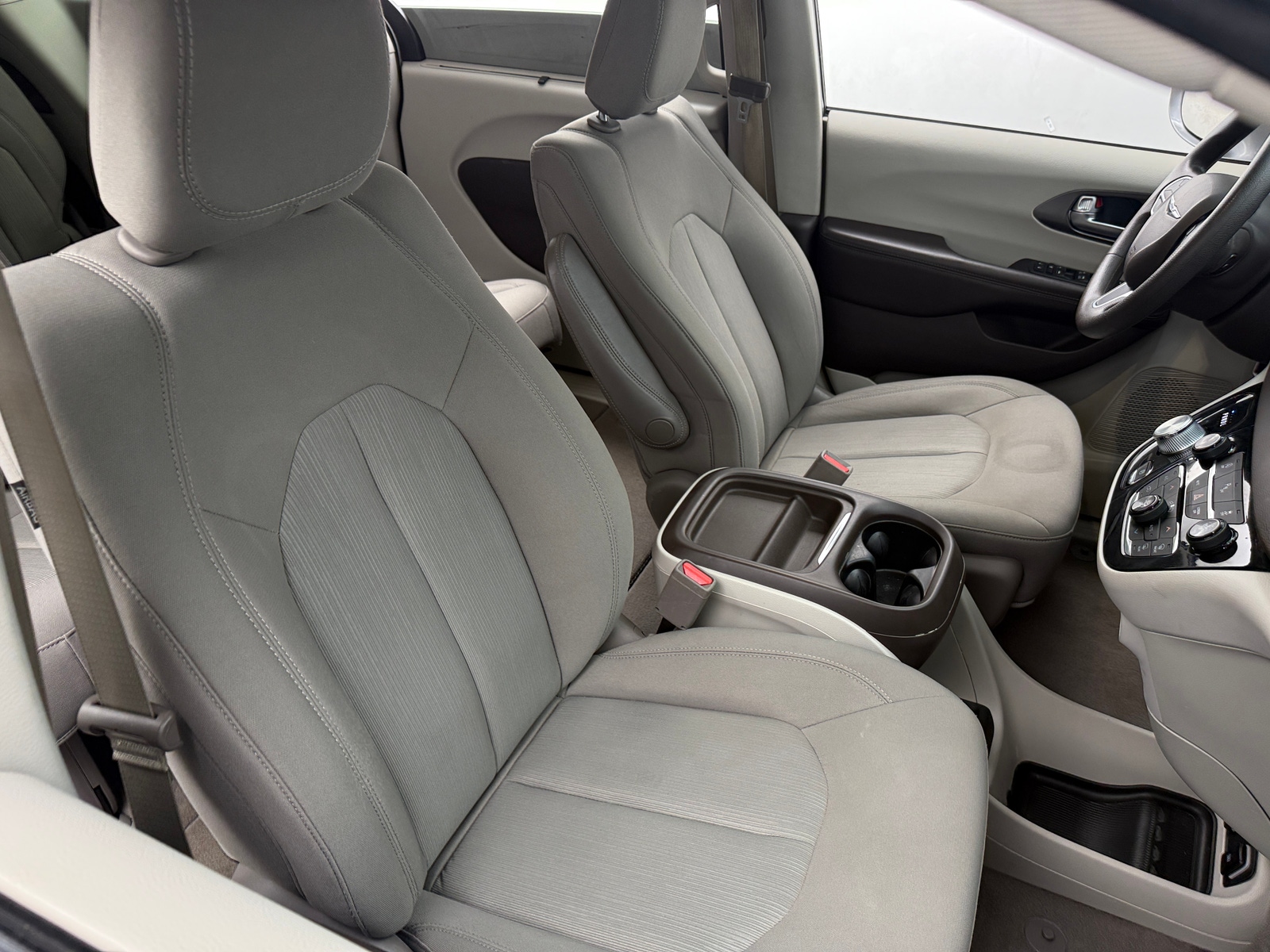 Thumbnail: 2019 Chrysler Pacifica - 2