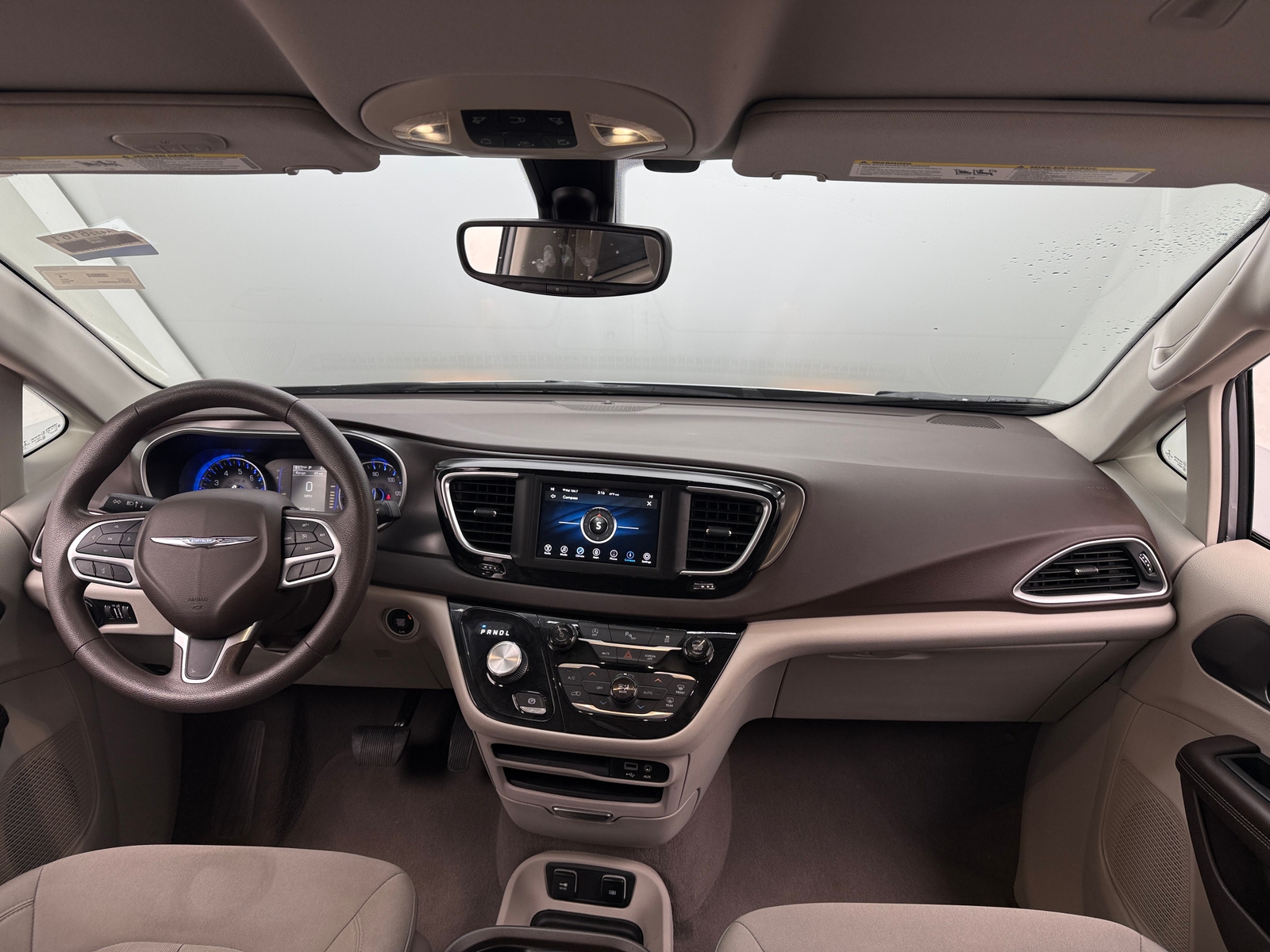 Thumbnail: 2019 Chrysler Pacifica - 3