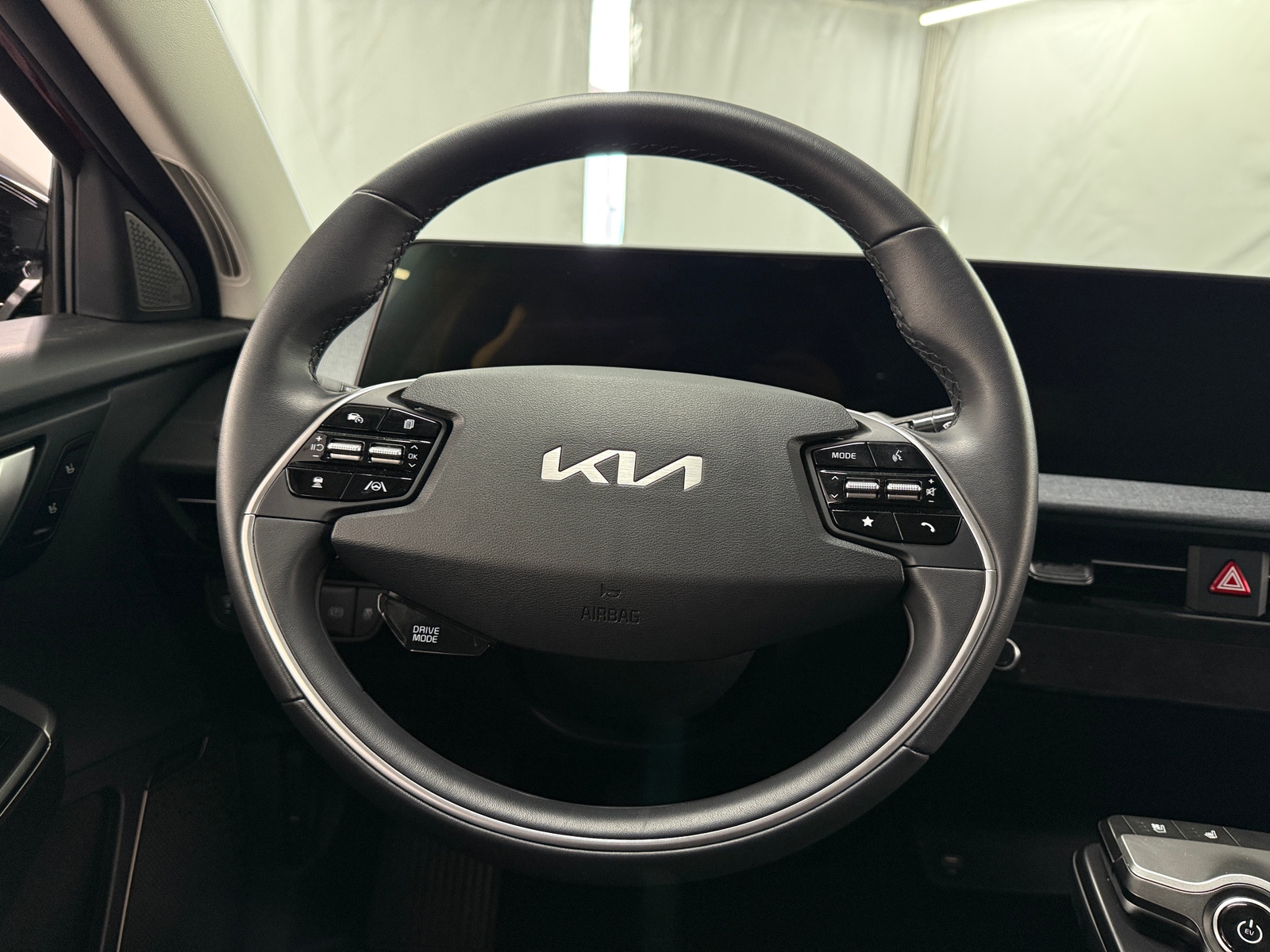 Thumbnail: 2024 Kia EV6 - 4