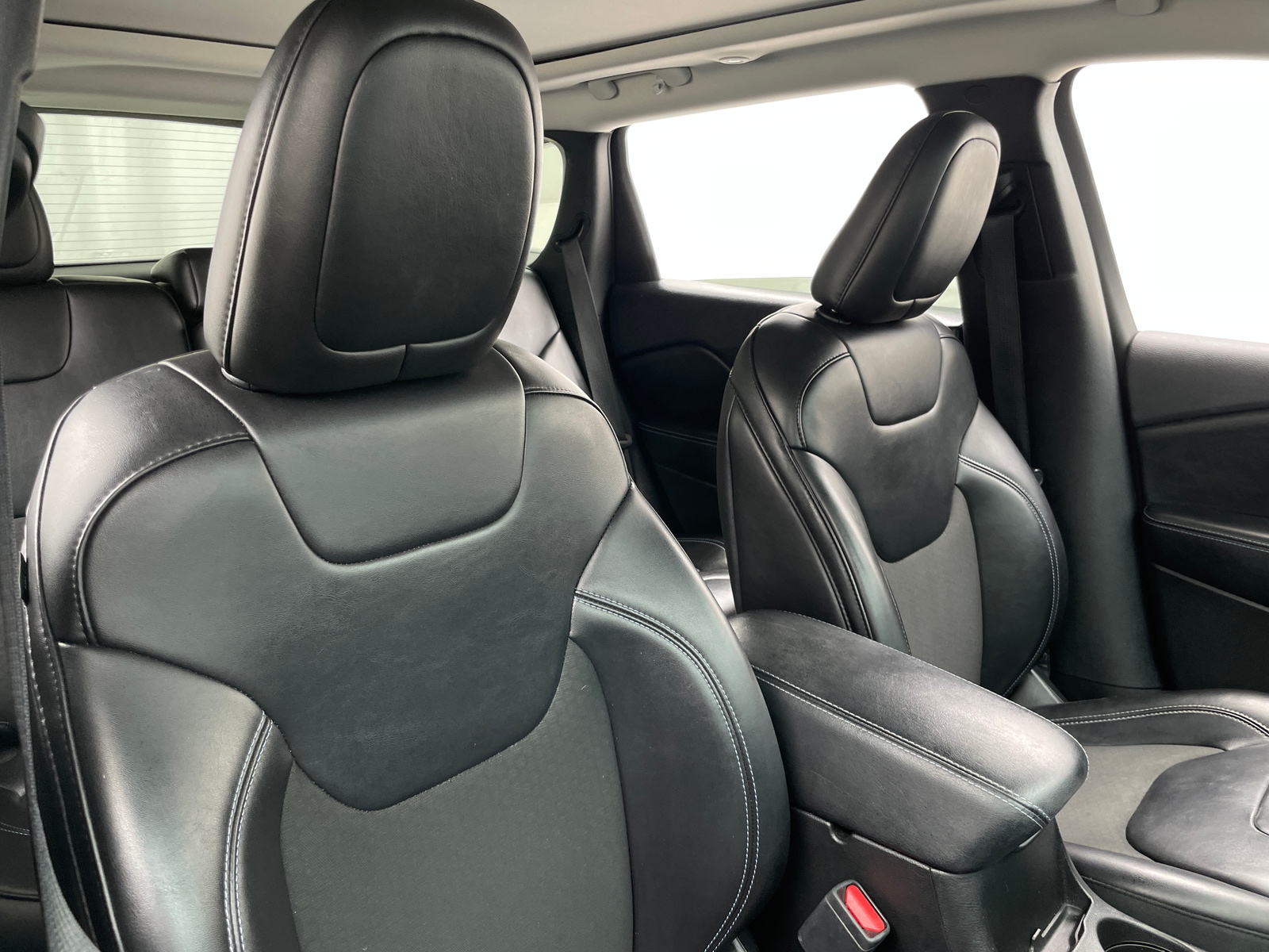 Thumbnail: 2019 Jeep Cherokee - 2