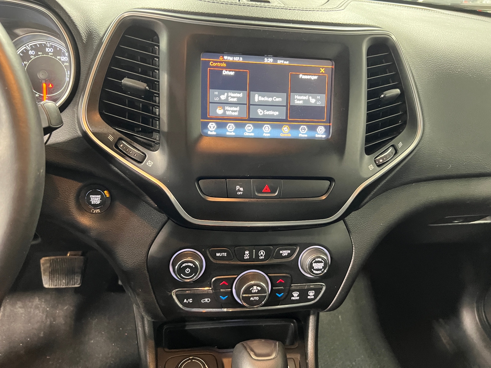 Thumbnail: 2019 Jeep Cherokee - 4