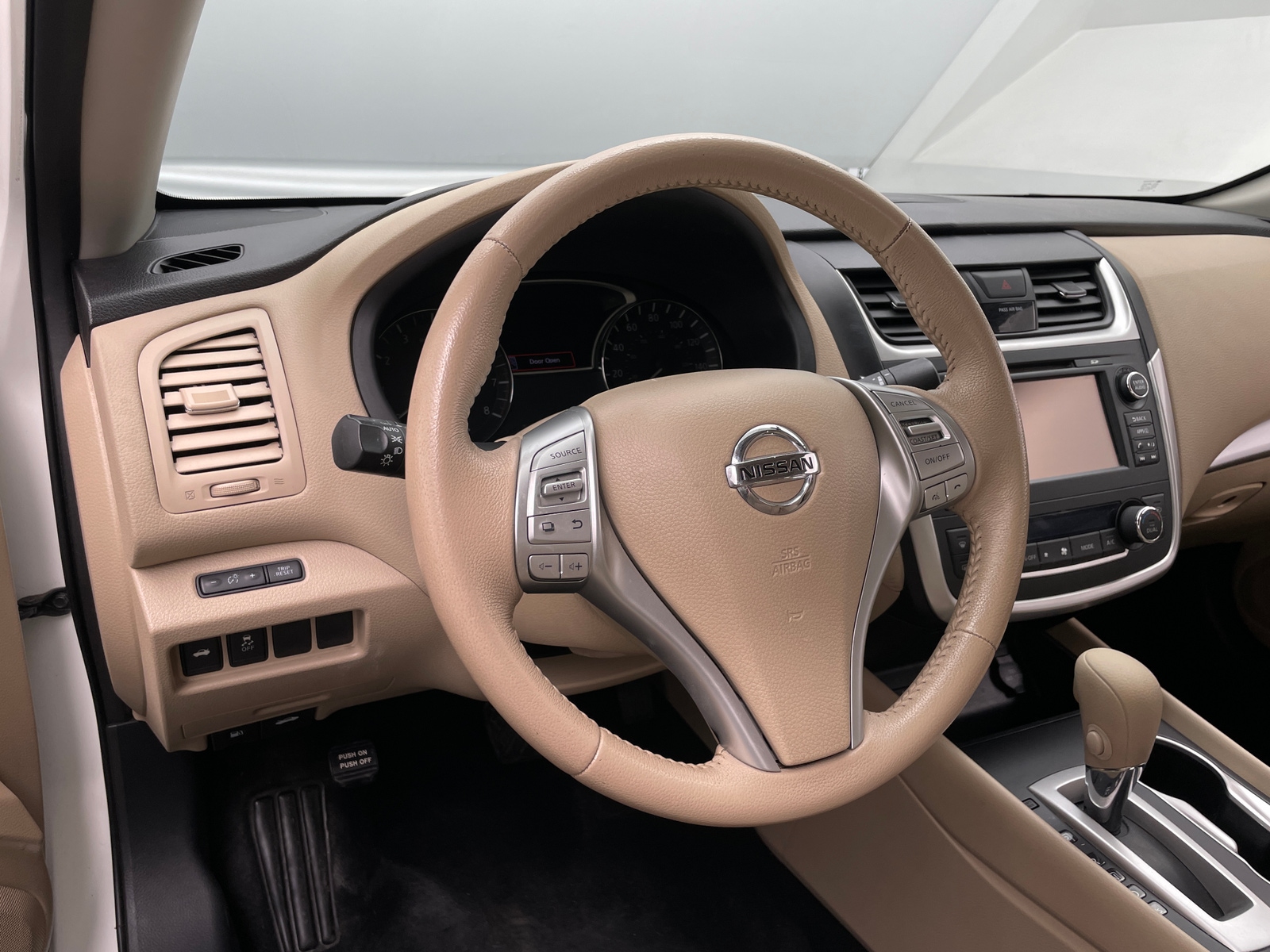 Thumbnail: 2016 Nissan Altima - 5