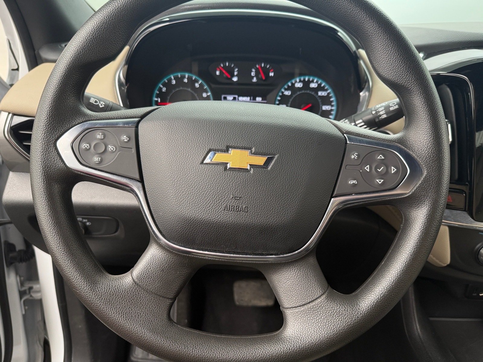 Thumbnail: 2023 Chevrolet Traverse - 5