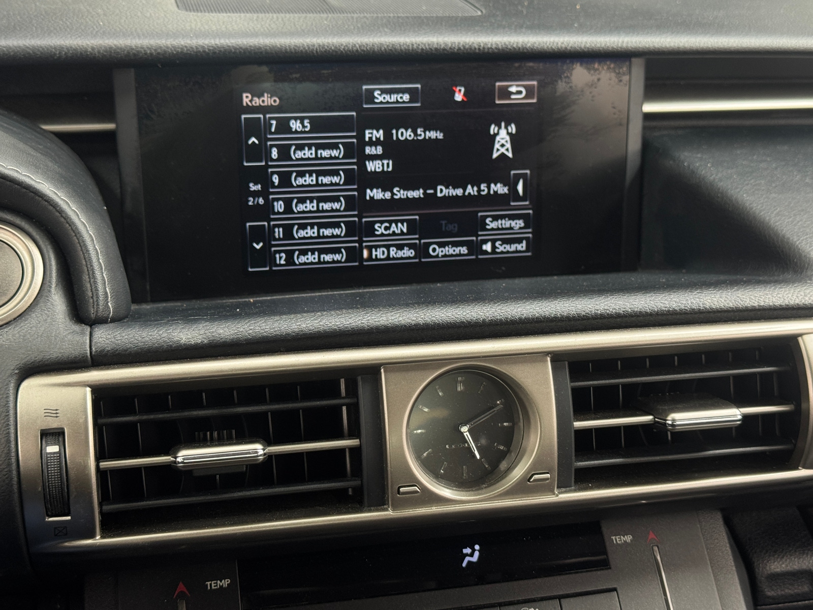 Thumbnail: 2015 Lexus IS - 3