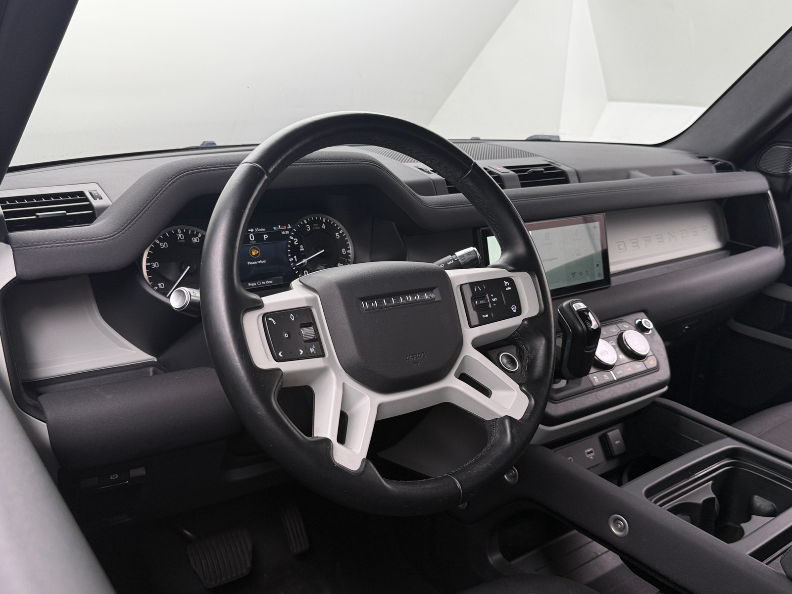 Thumbnail: 2022 Land Rover Defender - 3