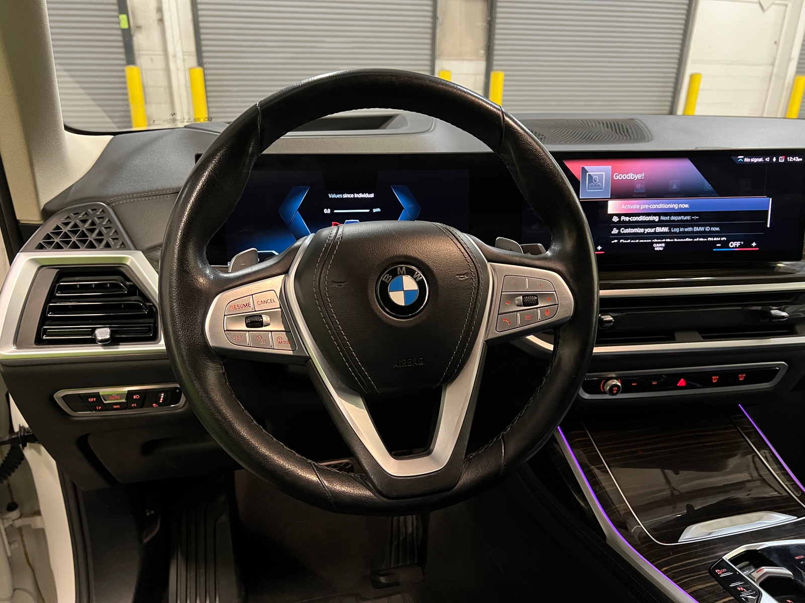 Thumbnail: 2023 BMW X7 - 4