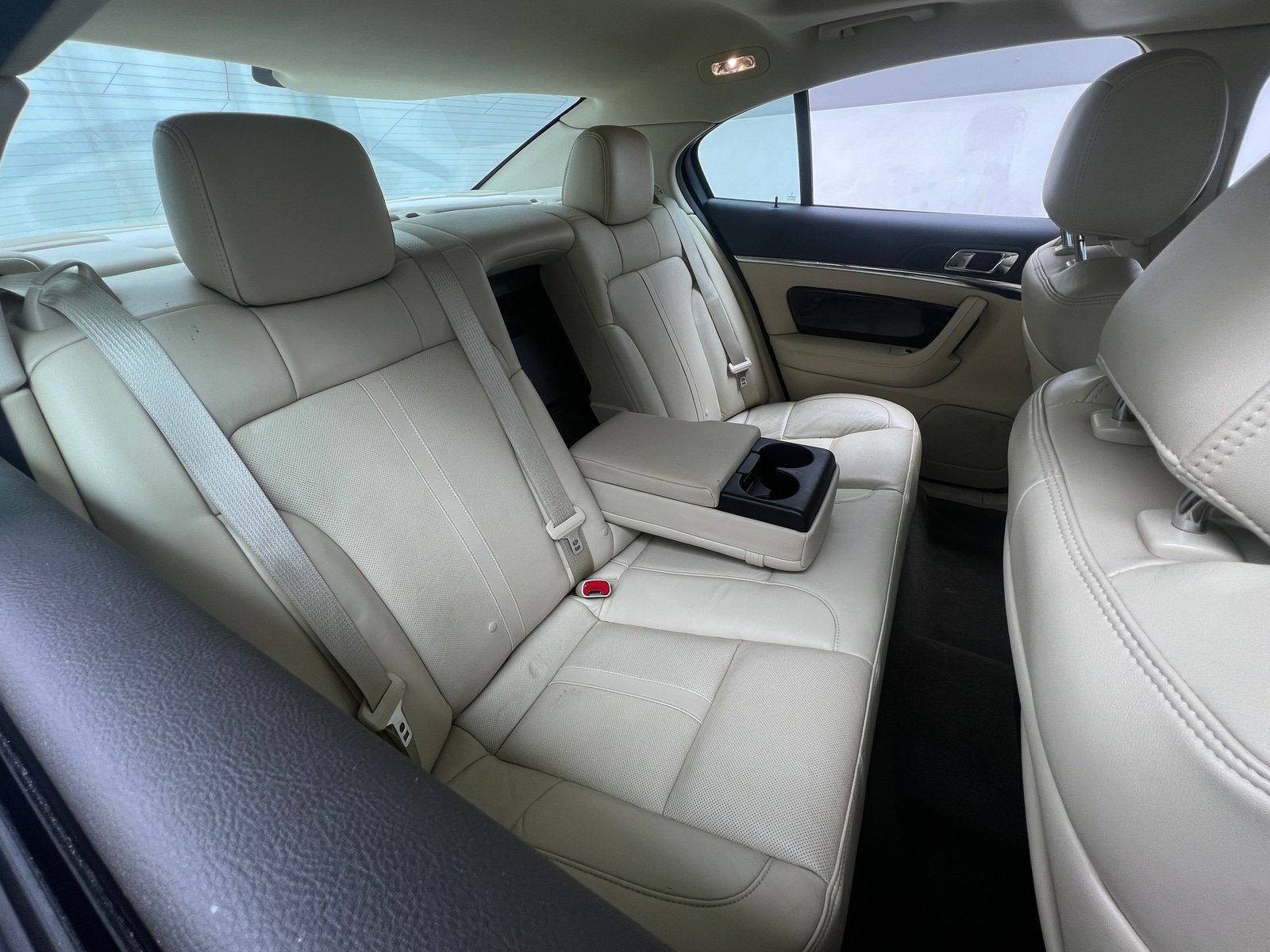 Thumbnail: 2013 Lincoln MKS - 5