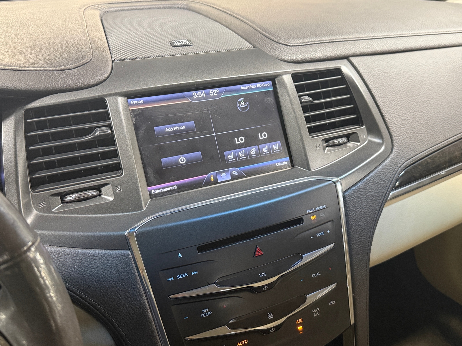 Thumbnail: 2013 Lincoln MKS - 3