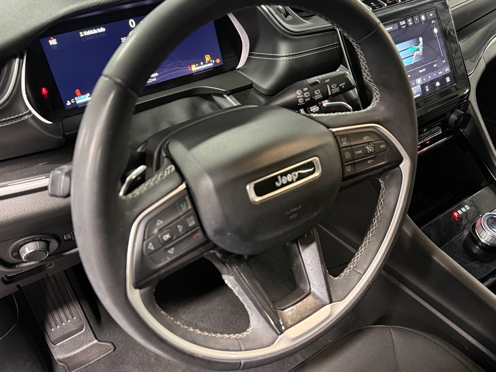 Thumbnail: 2023 Jeep Grand Cherokee - 5