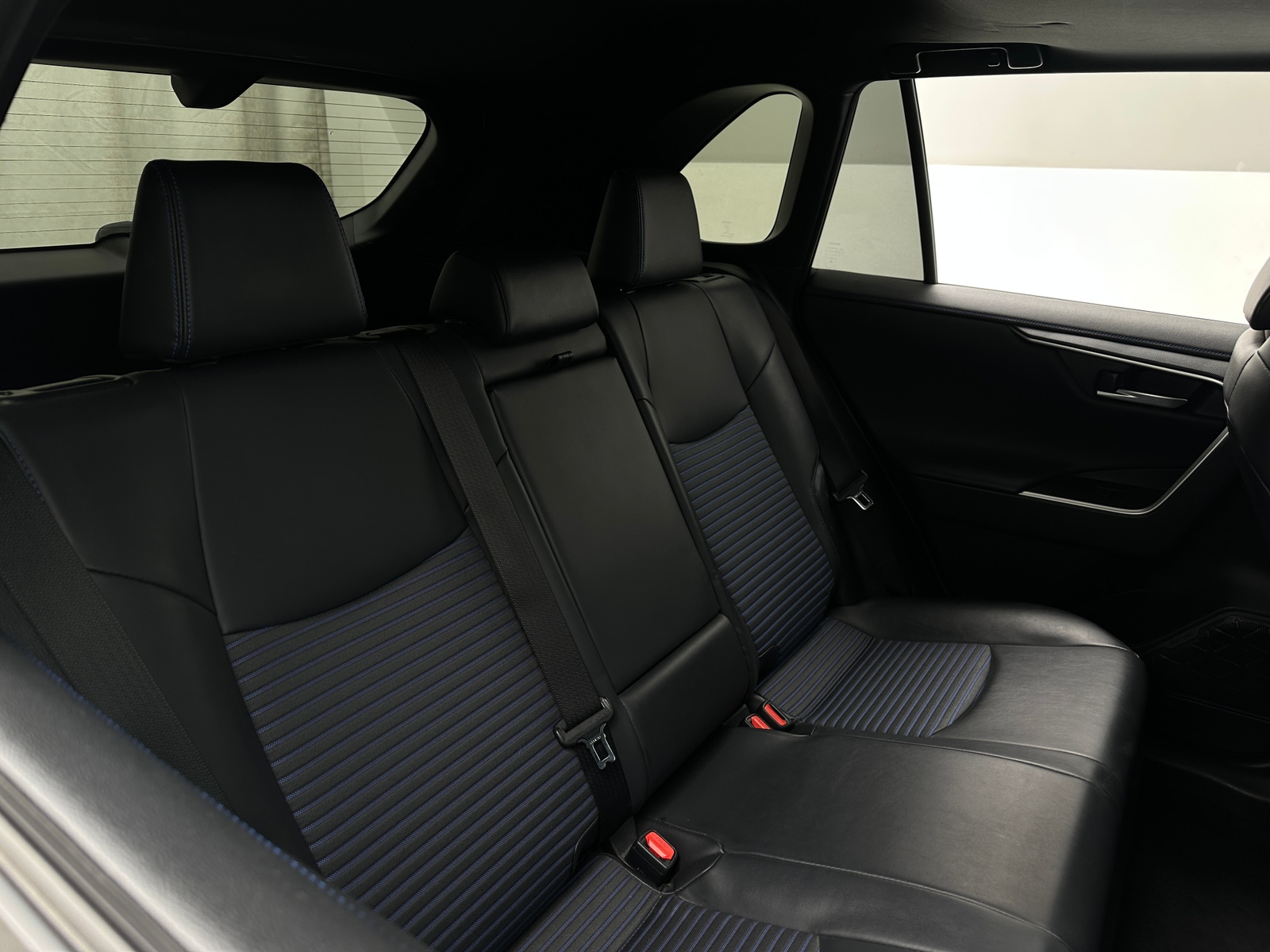 Thumbnail: 2020 Toyota RAV4 - 6