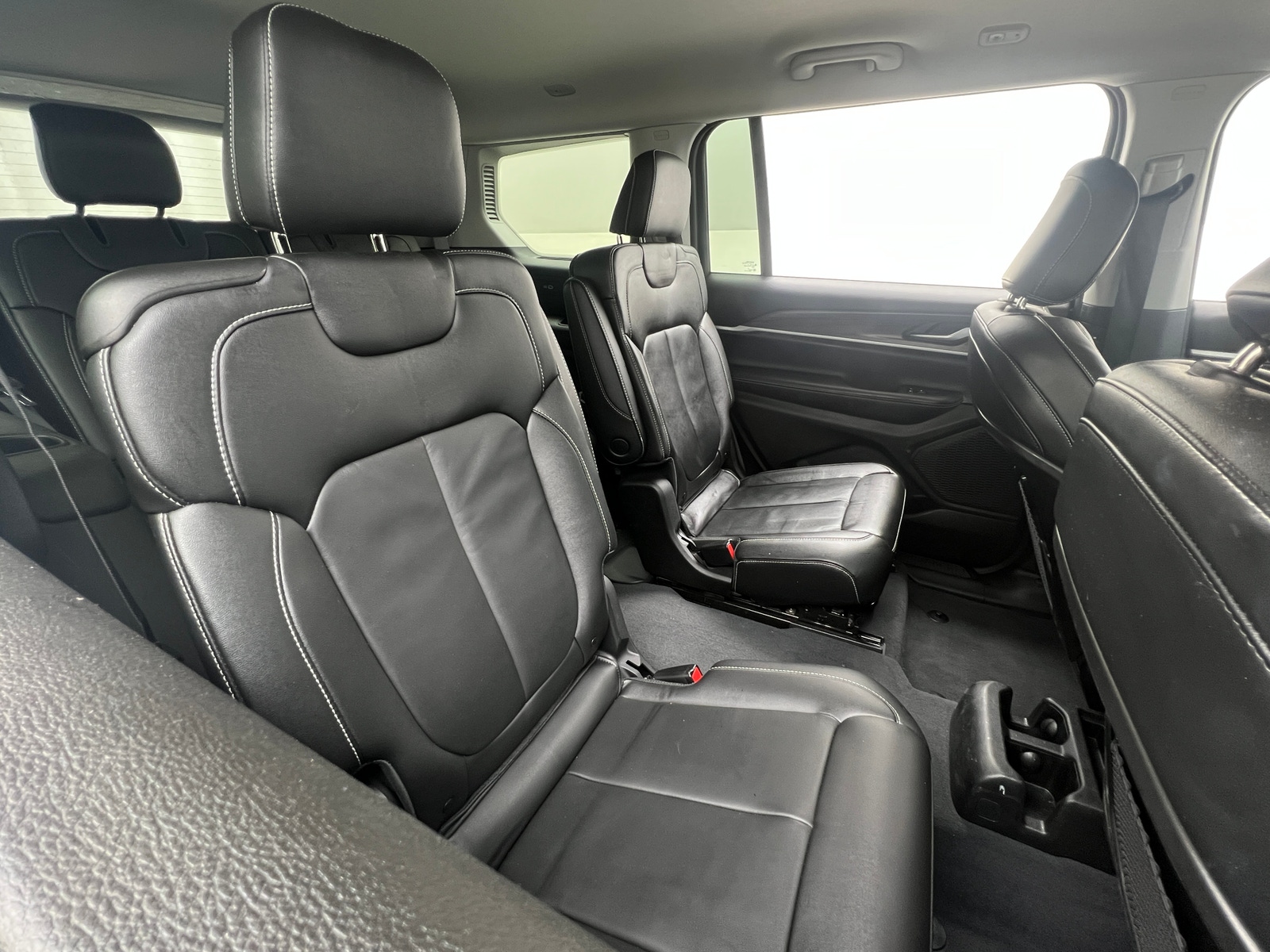 Thumbnail: 2023 Jeep Grand Cherokee L - 5