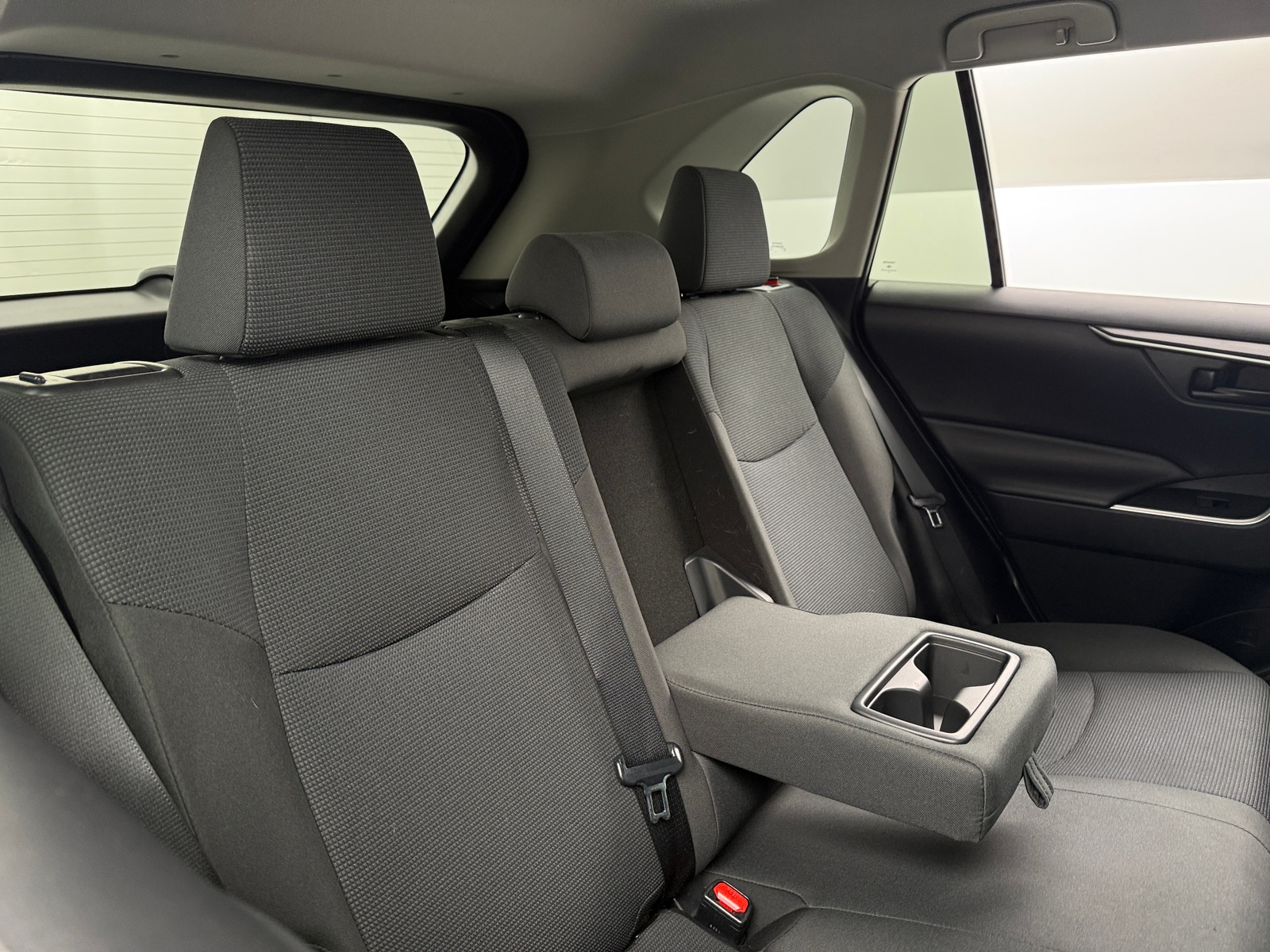 Thumbnail: 2019 Toyota RAV4 - 6