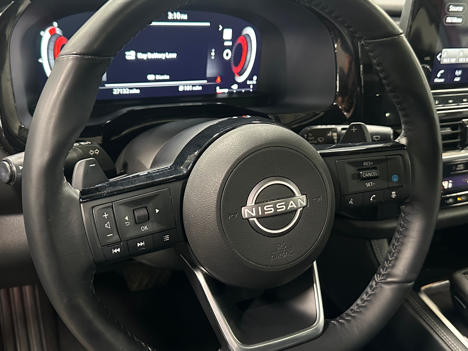 Thumbnail: 2023 Nissan Pathfinder - 4