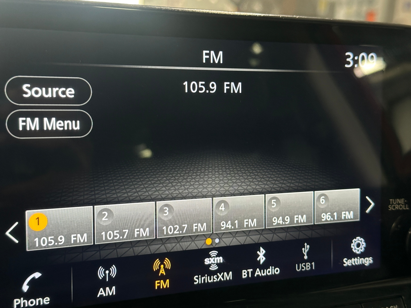 Thumbnail: 2023 Nissan Pathfinder - 3