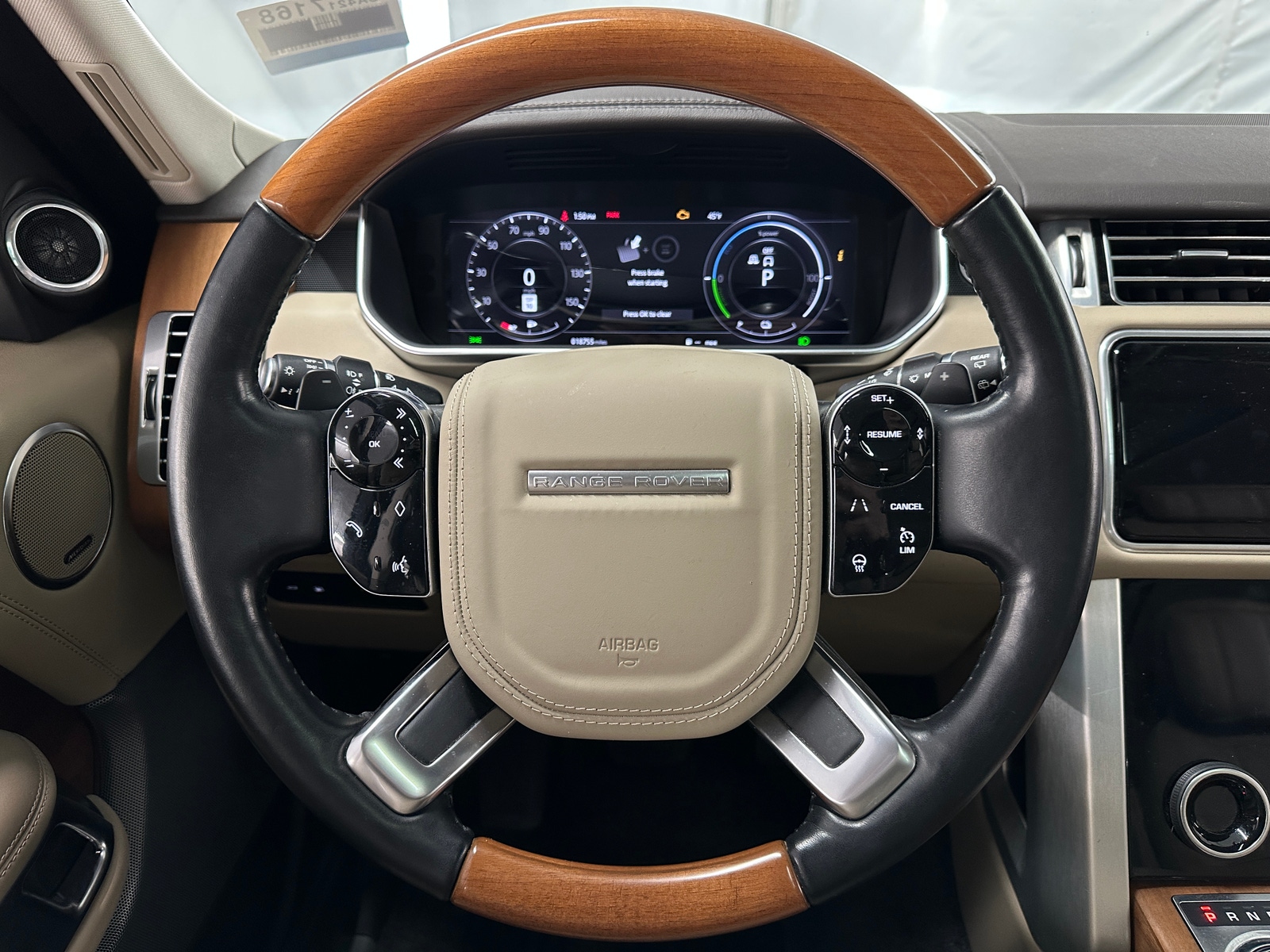 Thumbnail: 2020 Land Rover Range Rover - 4