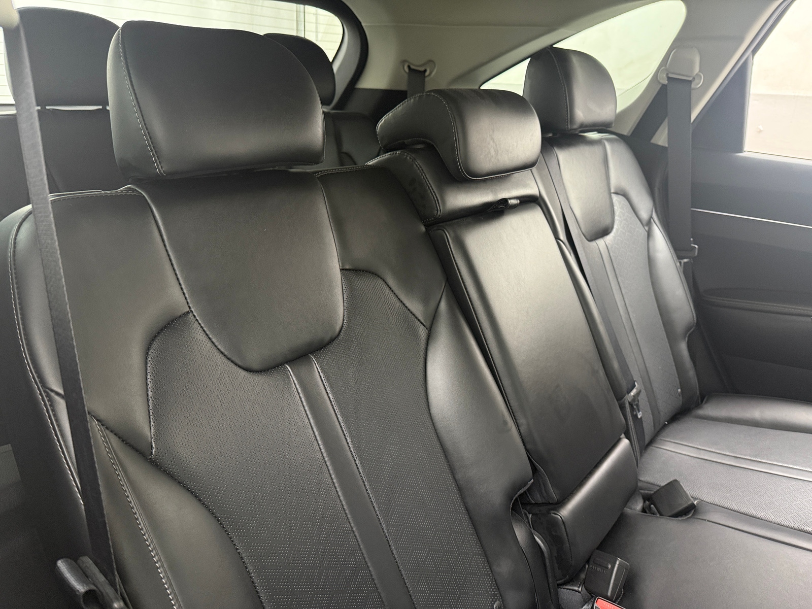 Thumbnail: 2023 Kia Sorento - 5