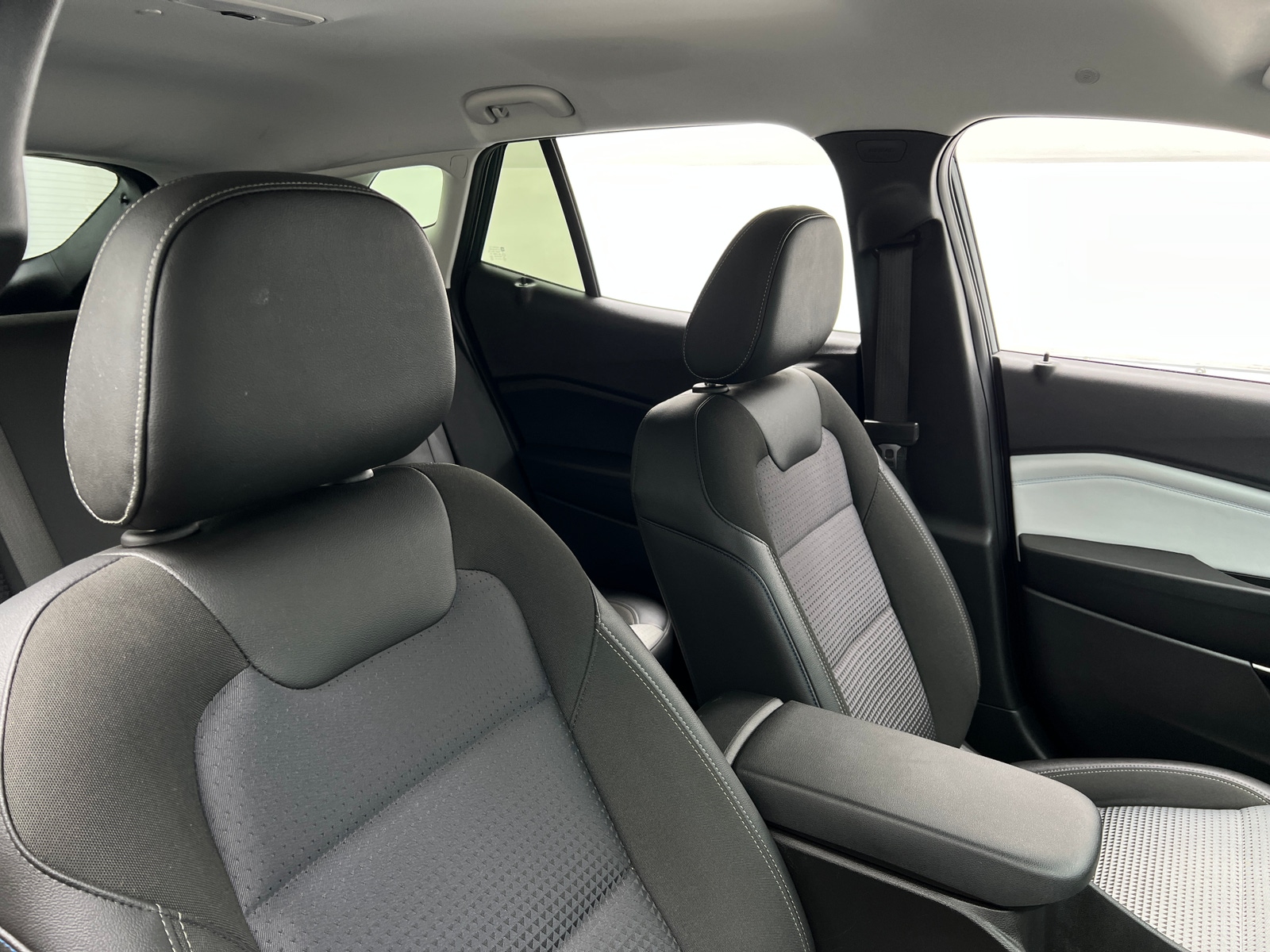 Thumbnail: 2025 Chevrolet Trax - 2