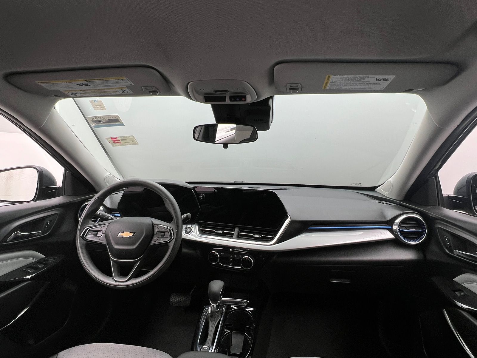 Thumbnail: 2025 Chevrolet Trax - 3