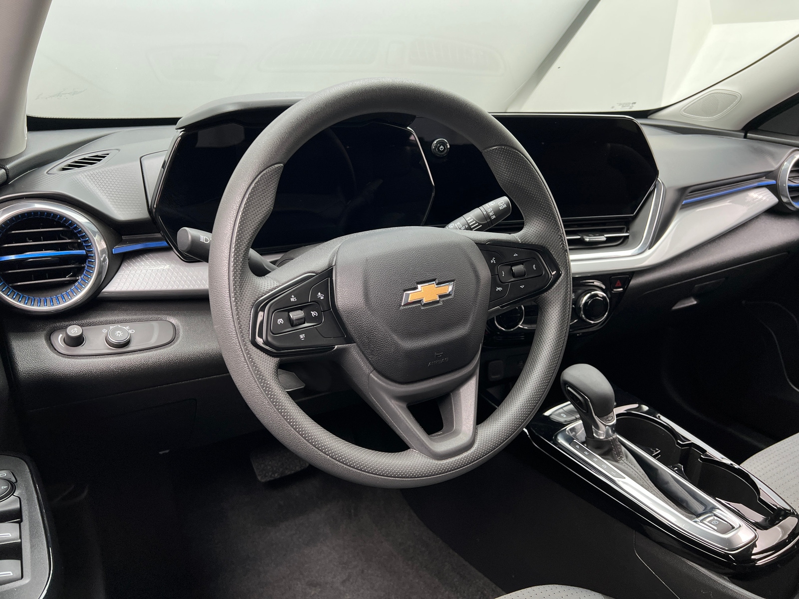 Thumbnail: 2025 Chevrolet Trax - 5