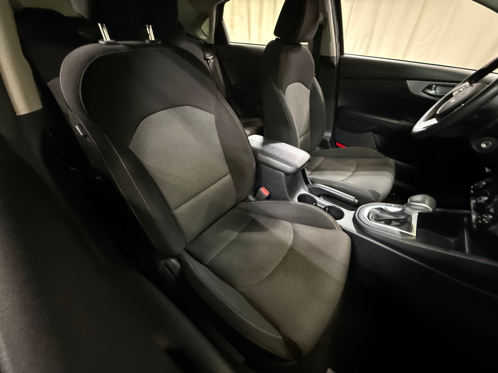 Thumbnail: 2022 Kia Forte - 2