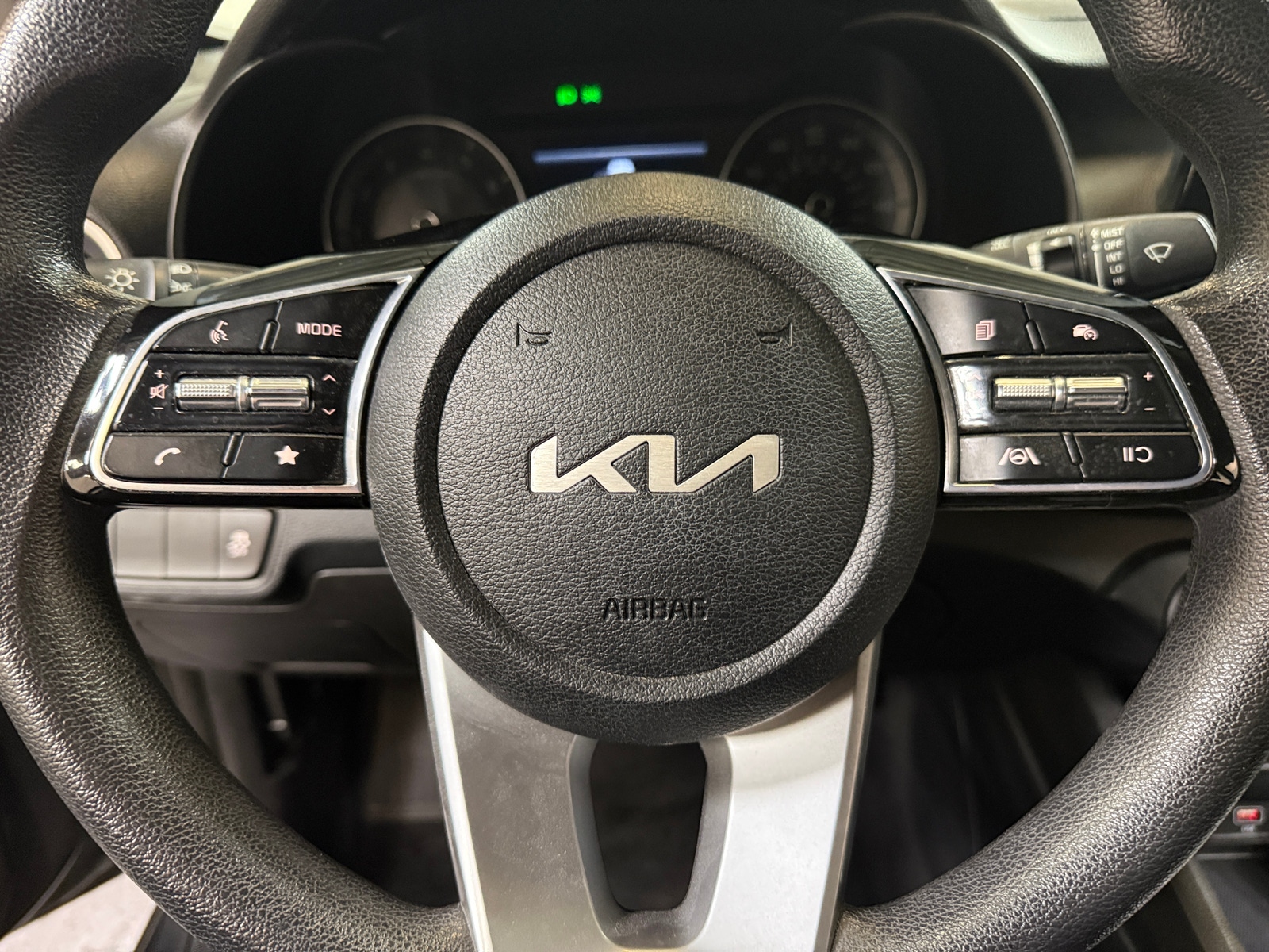 Thumbnail: 2022 Kia Forte - 5