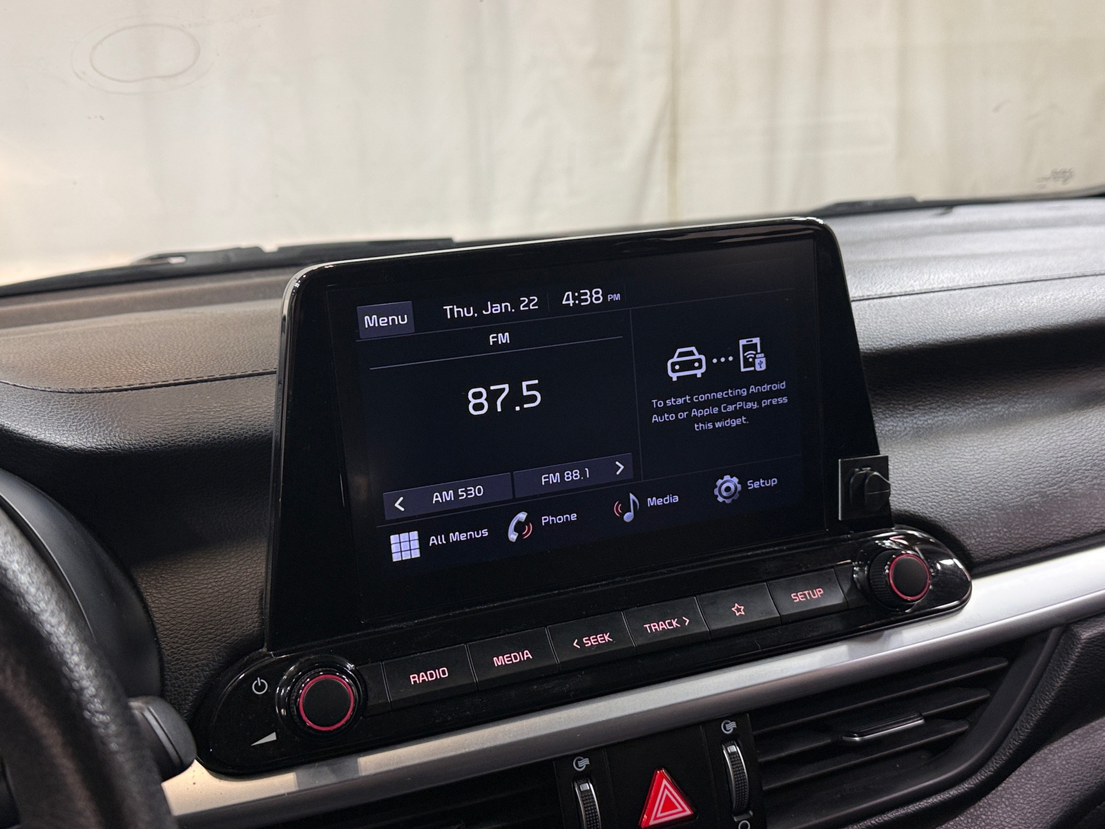 Thumbnail: 2022 Kia Forte - 4