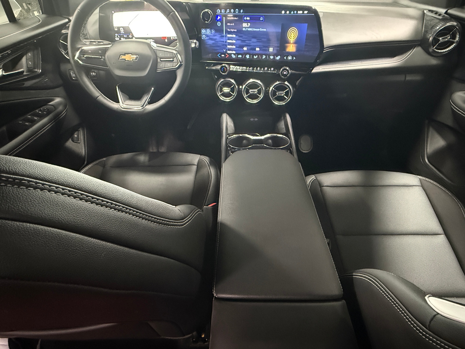 Thumbnail: 2024 Chevrolet Blazer EV - 3