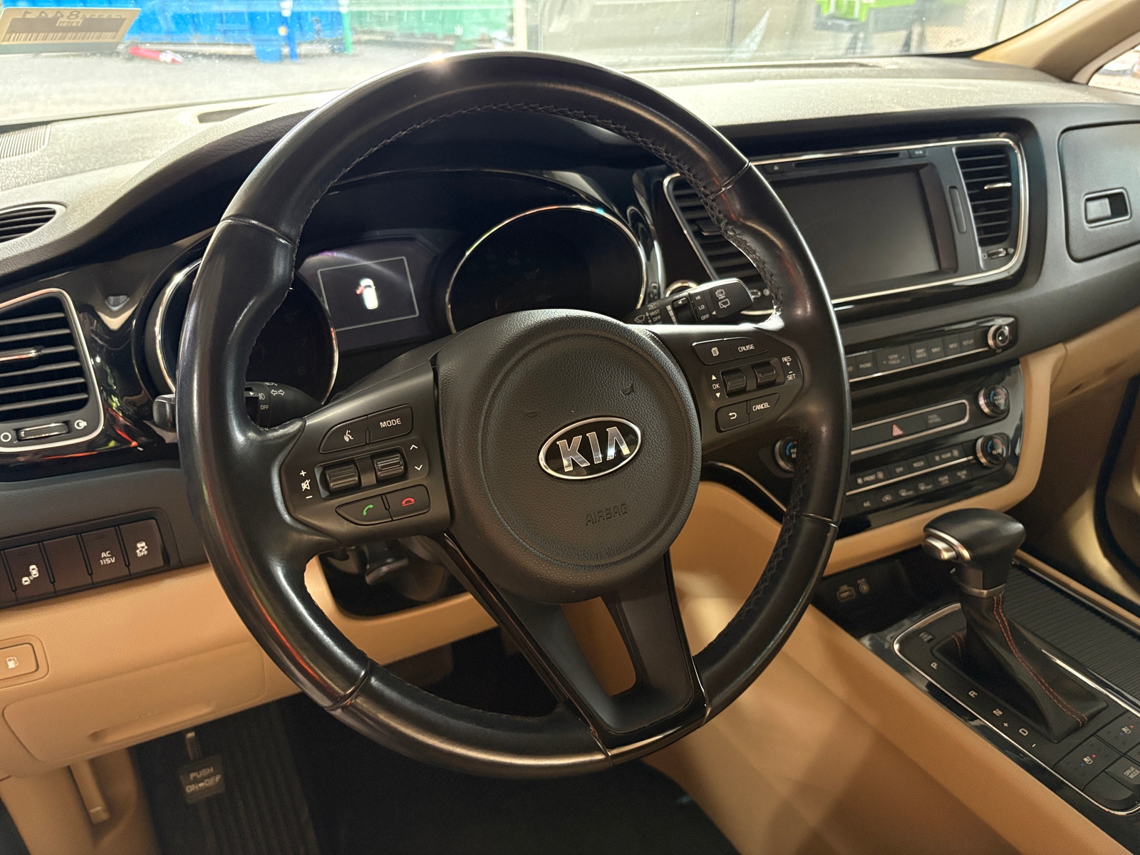 Thumbnail: 2018 Kia Sedona - 4