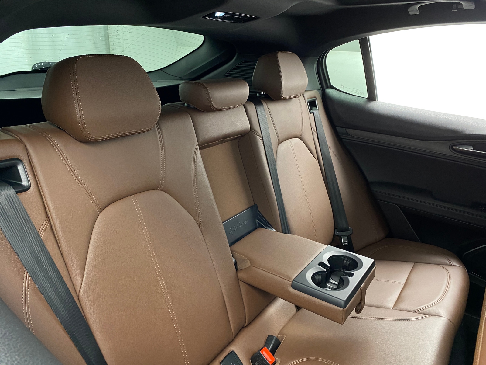 Thumbnail: 2022 Alfa Romeo Stelvio - 5