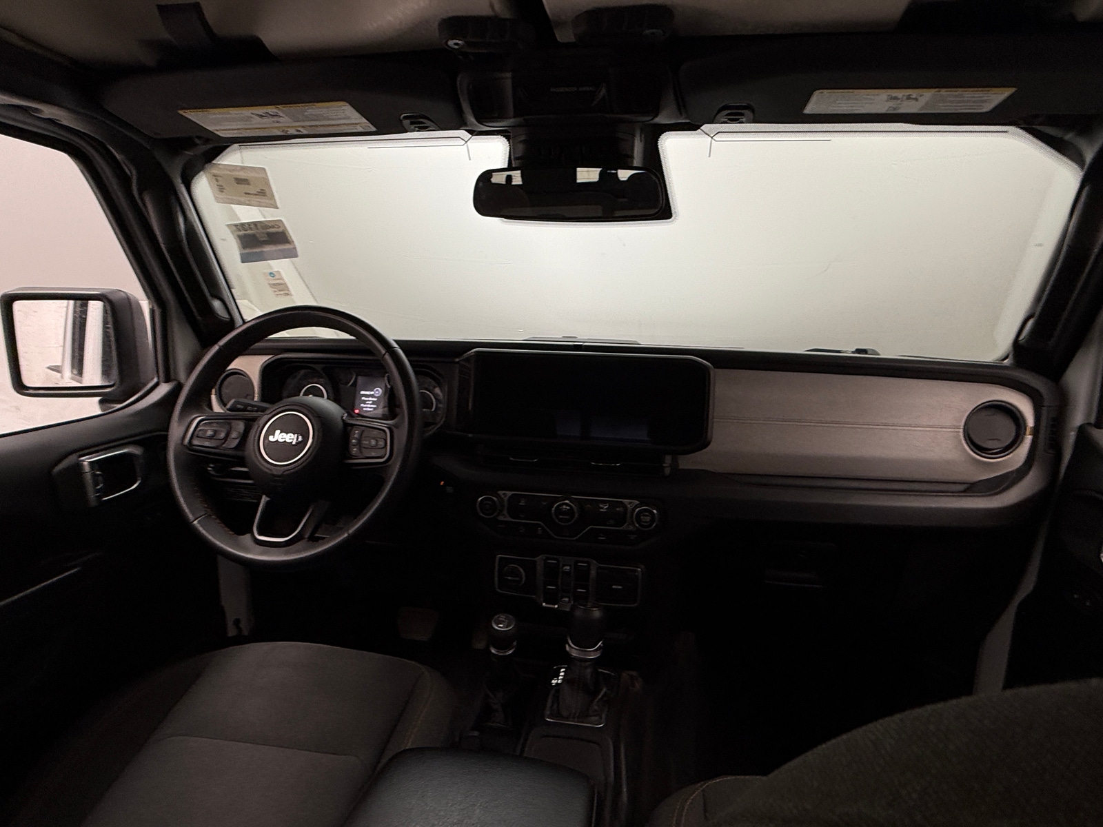 Thumbnail: 2025 Jeep Gladiator - 3