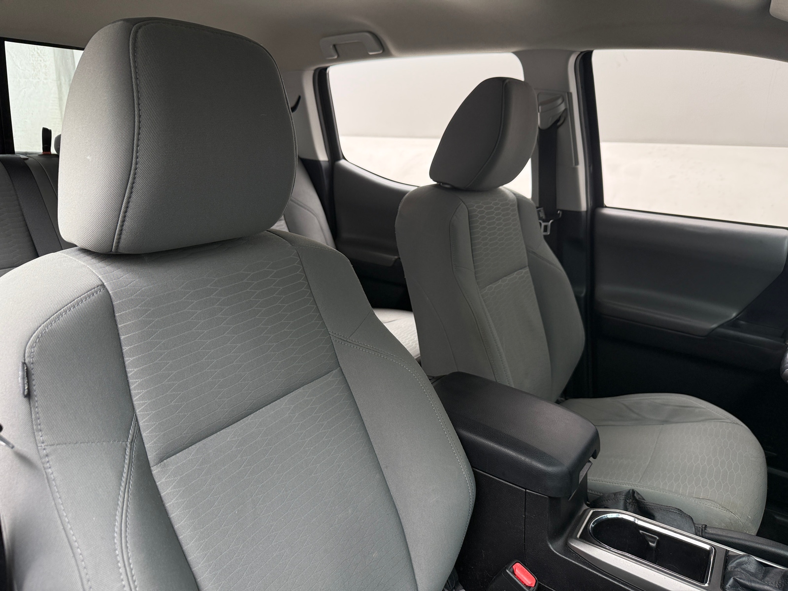 Thumbnail: 2016 Toyota Tacoma - 2