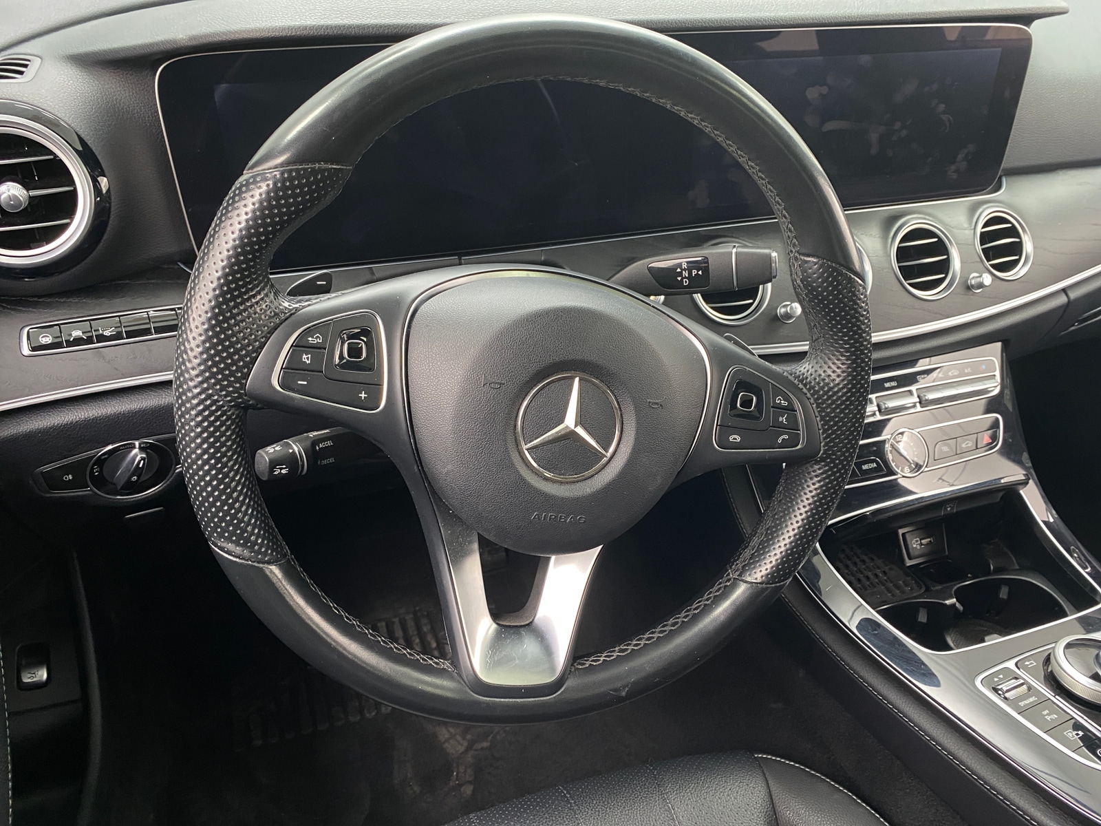 Thumbnail: 2017 Mercedes-Benz E-Class - 4