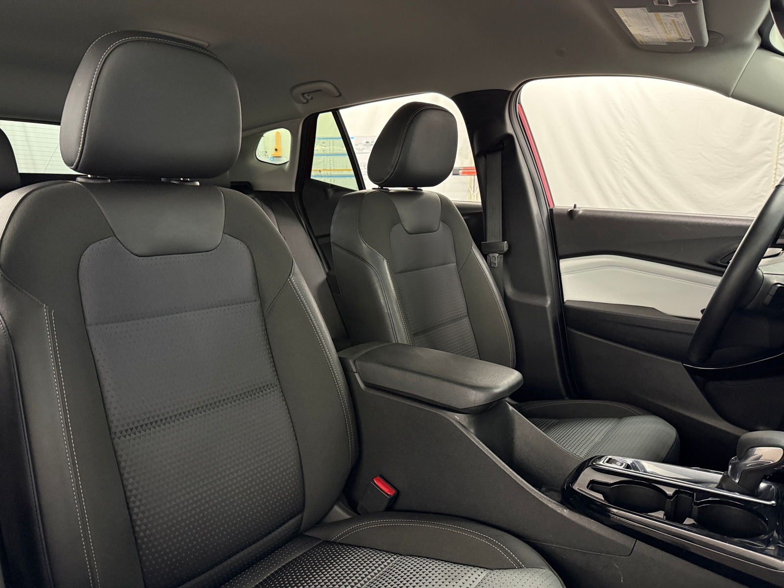 Thumbnail: 2025 Chevrolet Trax - 2