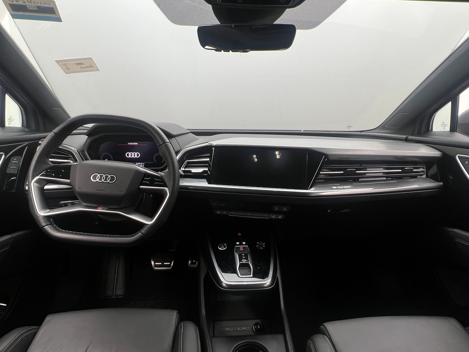 Thumbnail: 2025 Audi Q4 e-tron - 2