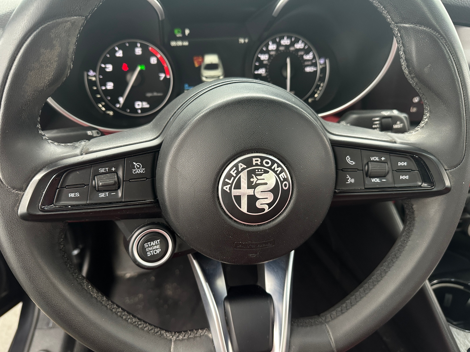 Thumbnail: 2020 Alfa Romeo Giulia - 4