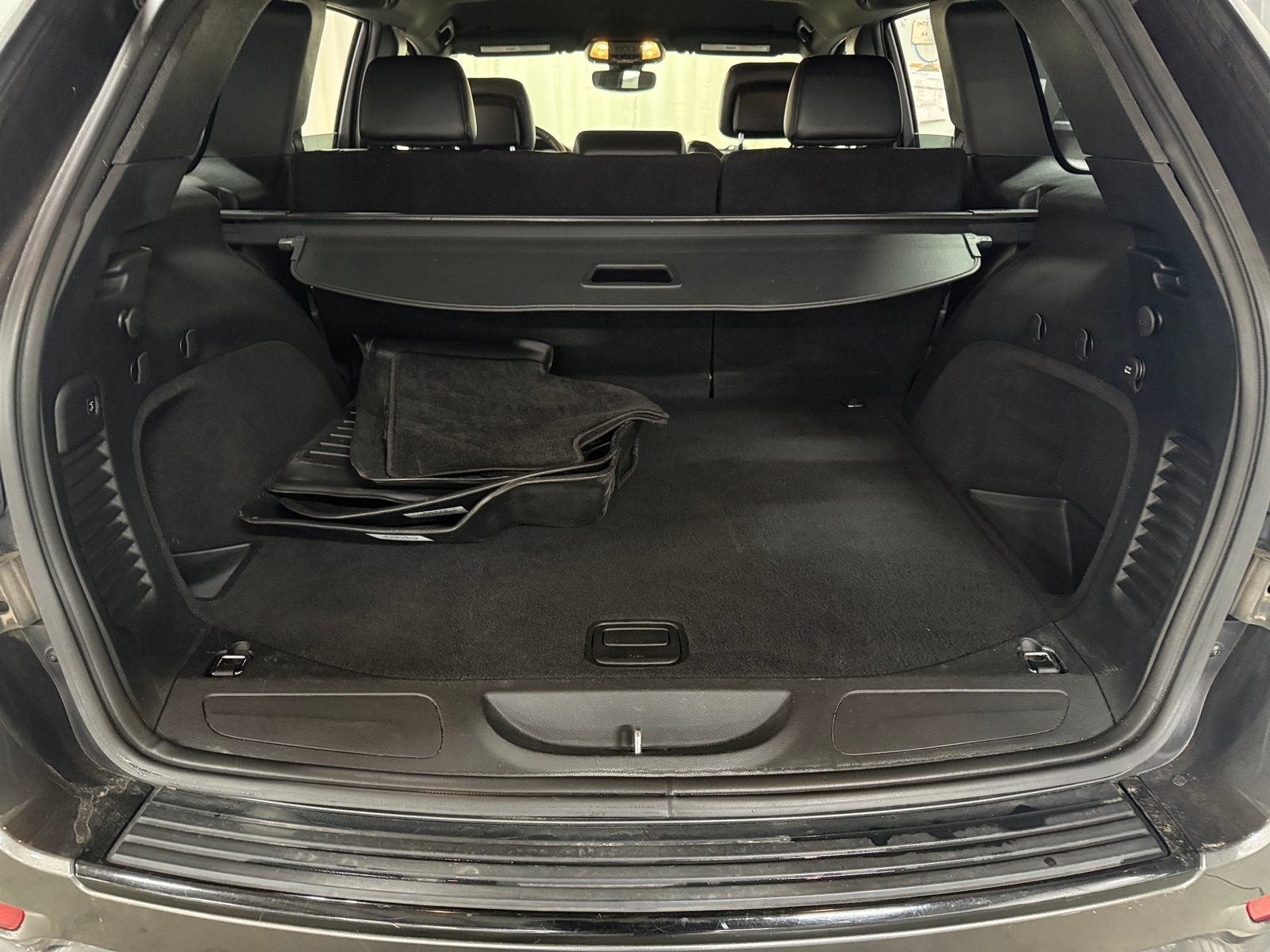 Thumbnail: 2017 Jeep Grand Cherokee - 7