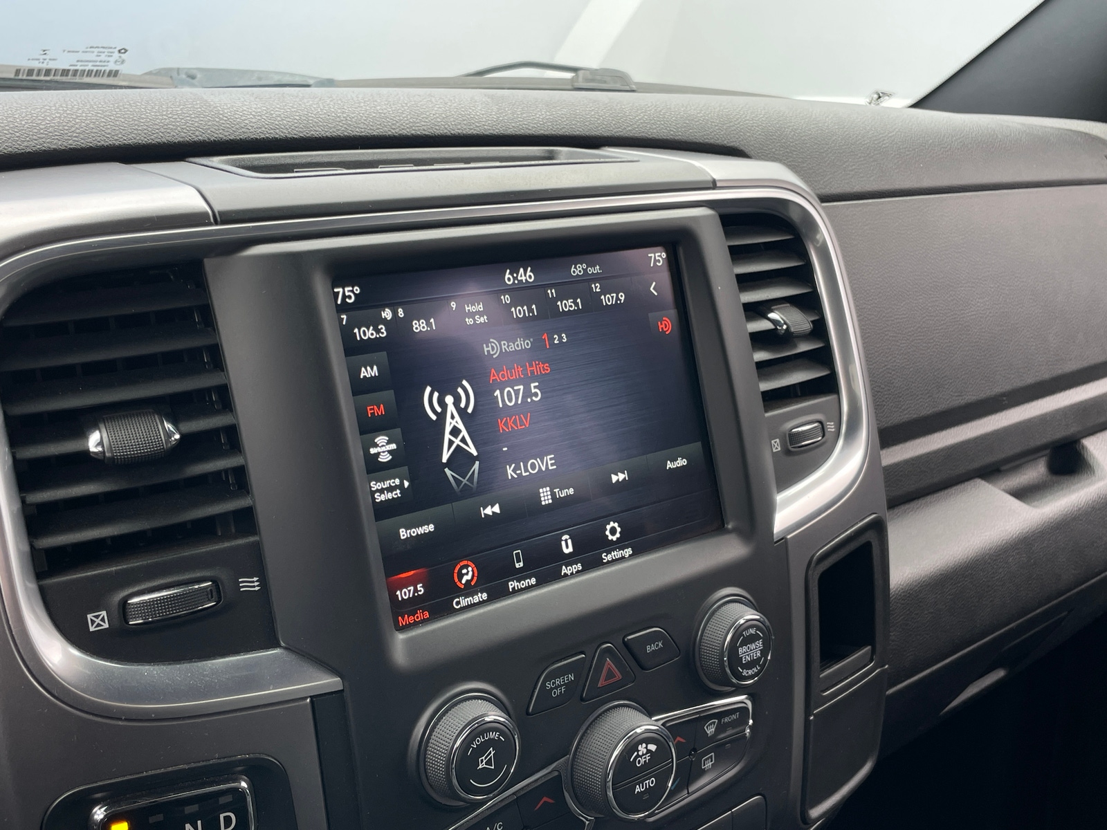 Thumbnail: 2021 RAM 1500 Classic - 4