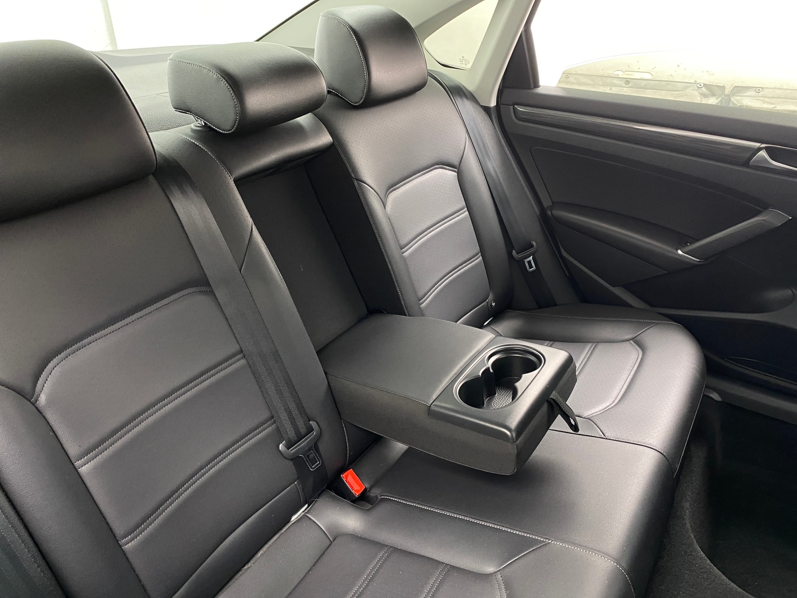 Thumbnail: 2020 Volkswagen Passat - 5