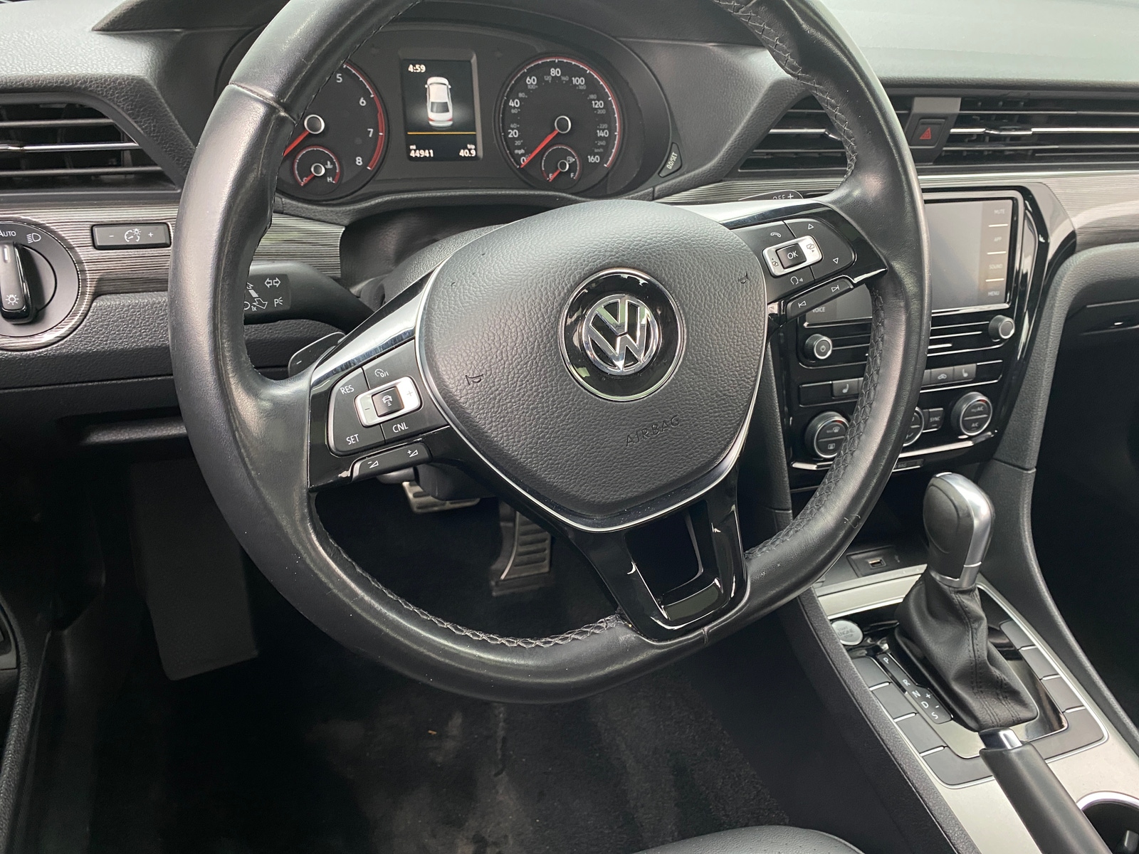 Thumbnail: 2020 Volkswagen Passat - 4