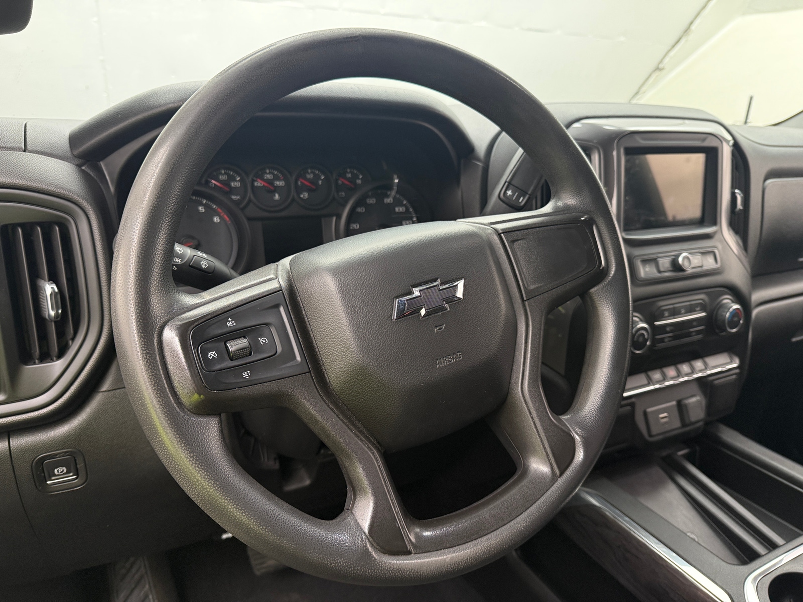 Thumbnail: 2019 Chevrolet Silverado 1500 - 5