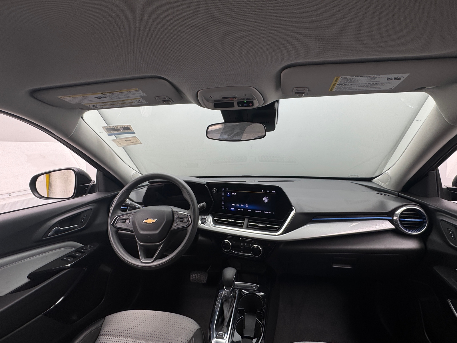 Thumbnail: 2025 Chevrolet Trax - 3