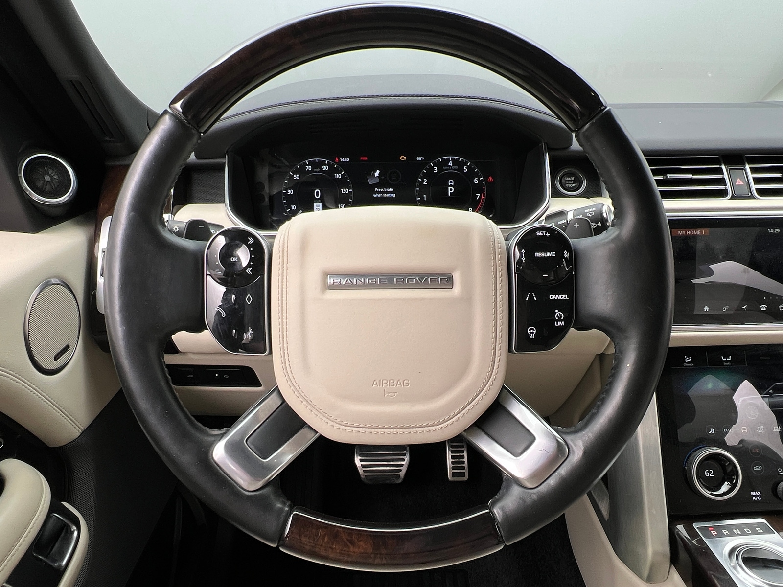 Thumbnail: 2021 Land Rover Range Rover - 4