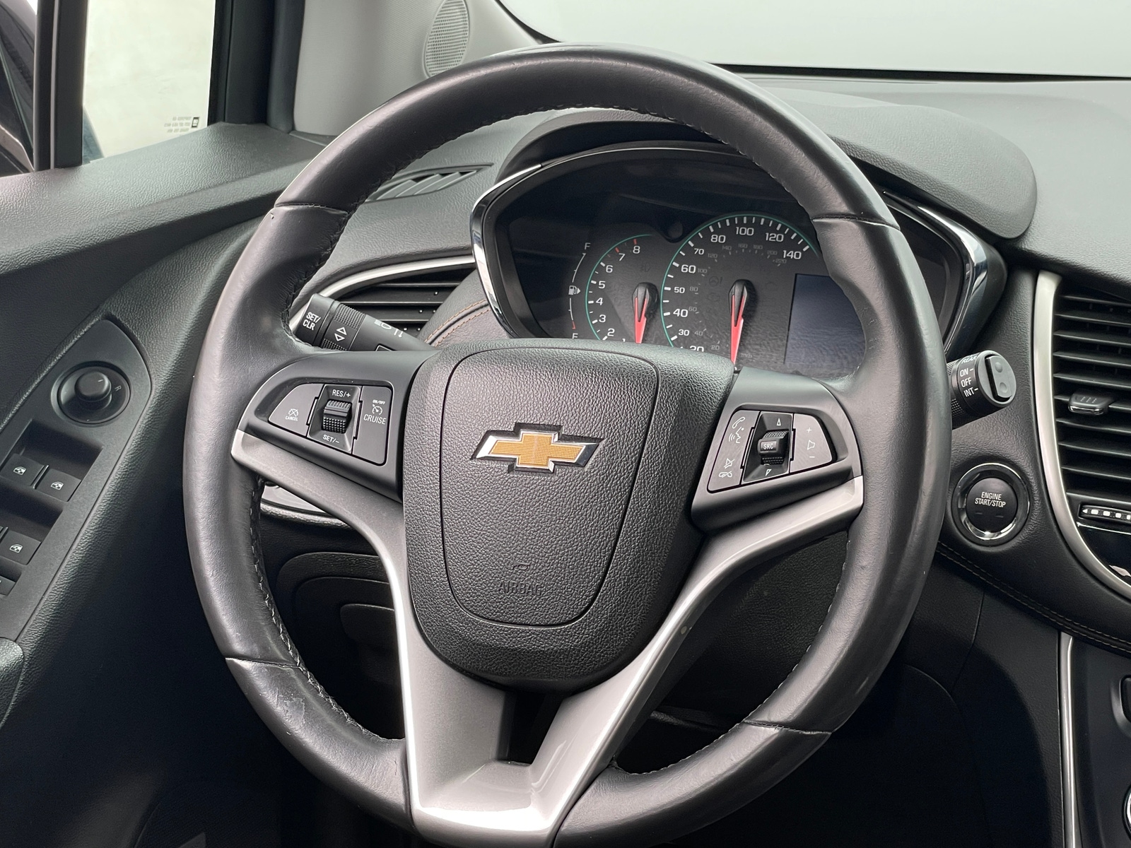 Thumbnail: 2018 Chevrolet Trax - 4