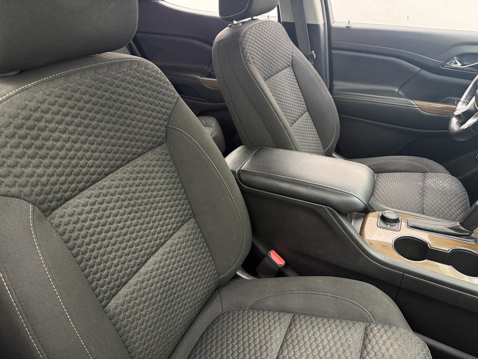 Thumbnail: 2019 GMC Acadia - 2