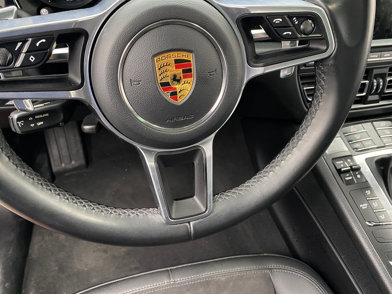 Thumbnail: 2021 Porsche Macan - 4