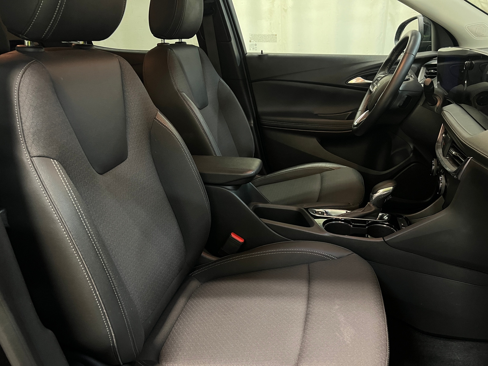 Thumbnail: 2025 Buick Encore GX - 2