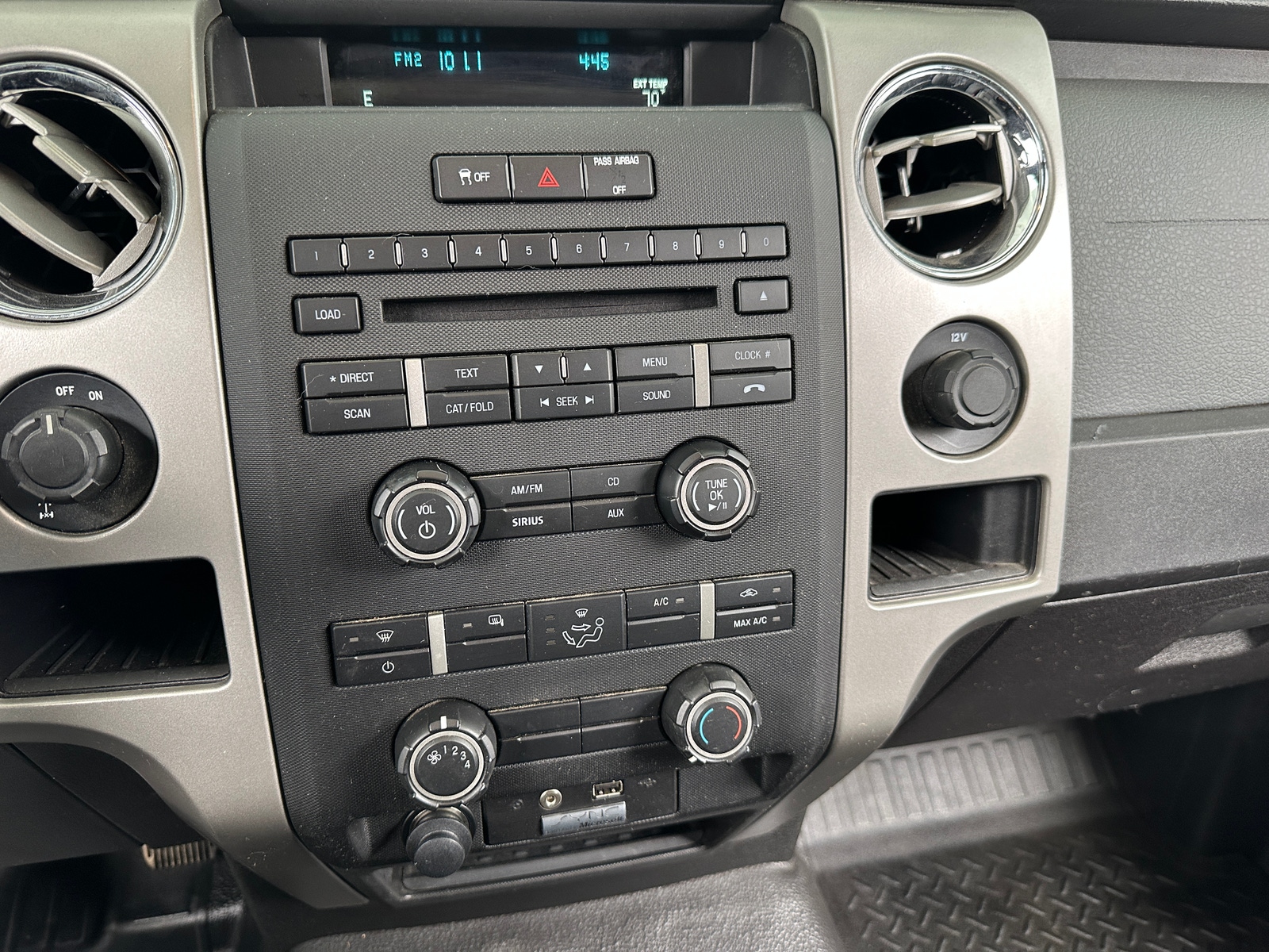 Thumbnail: 2012 Ford Econoline - 4